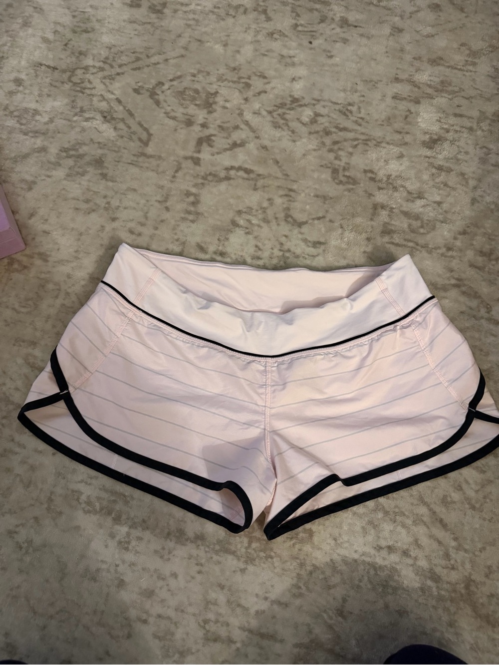Lululemon shortie shorts size 10